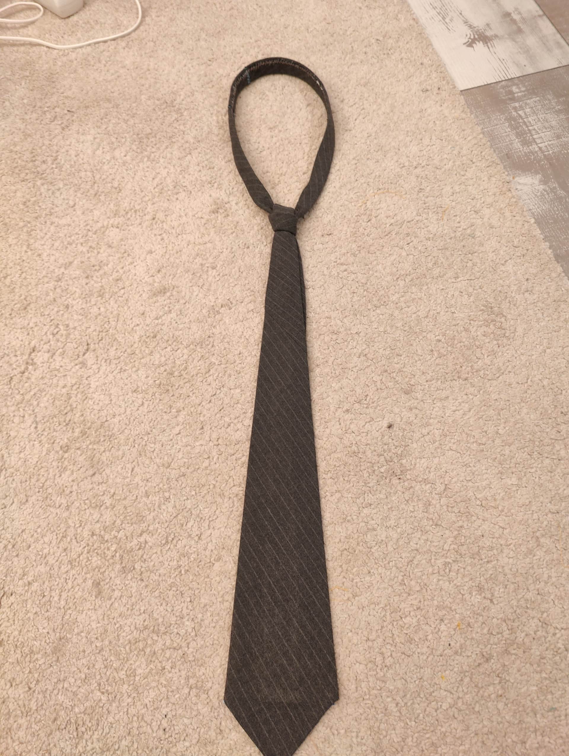Grey Pinstripe Tie v1