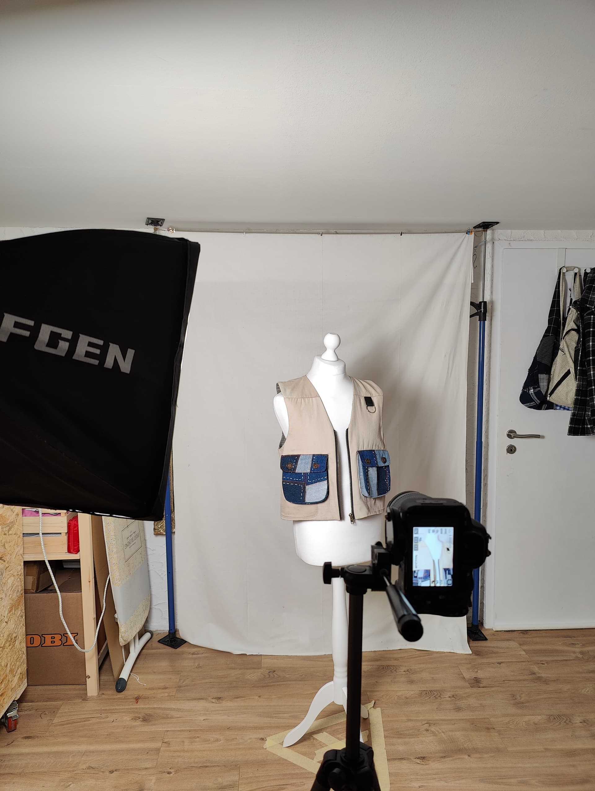 Behind the scenes of the photoshoot!